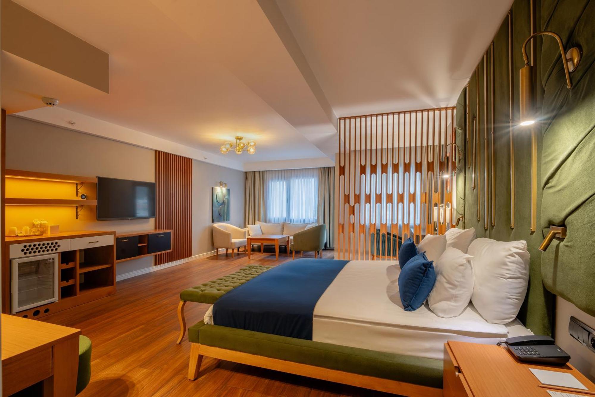 Otel Mitte Port