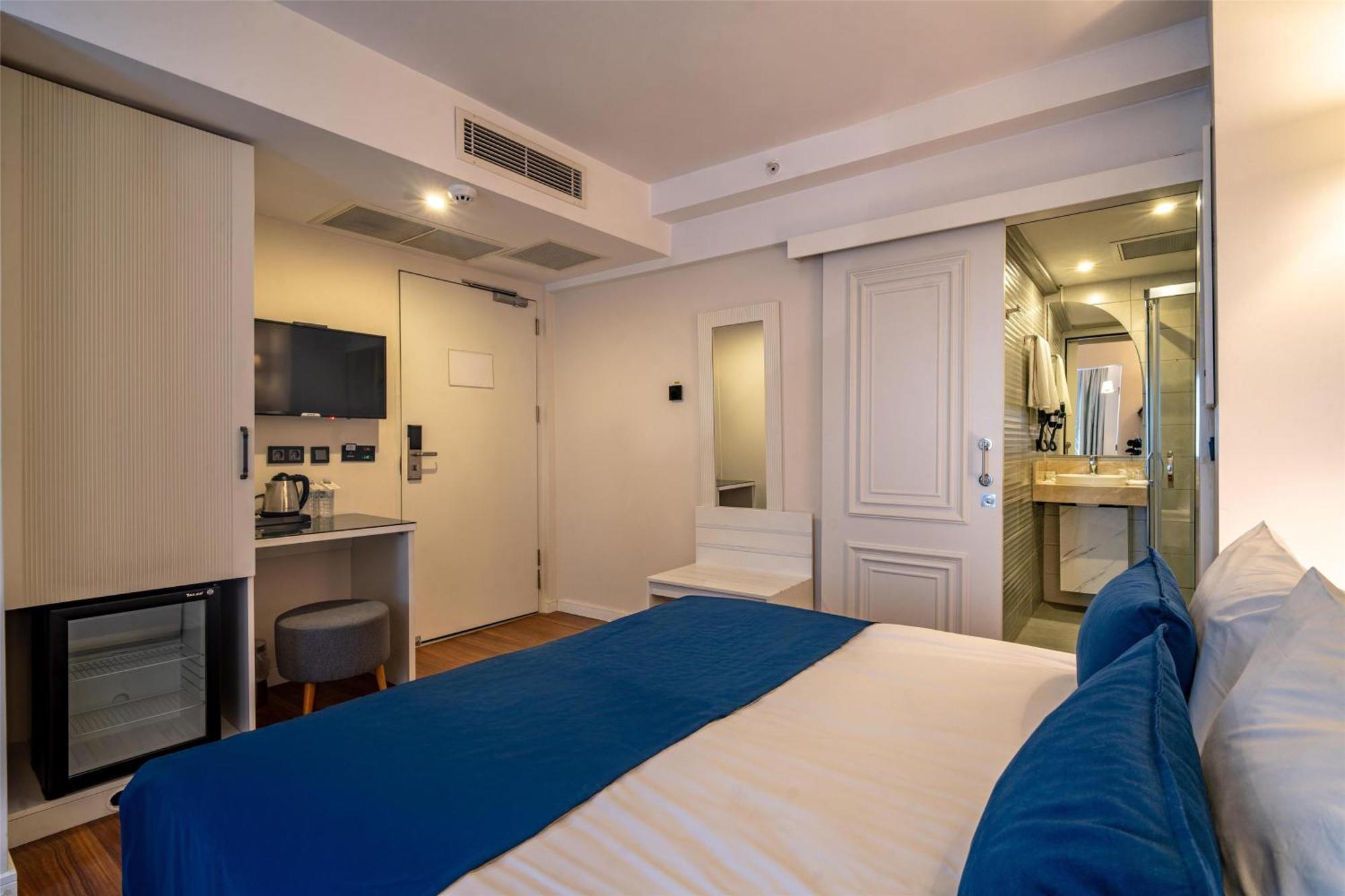Hotel Mitte Port