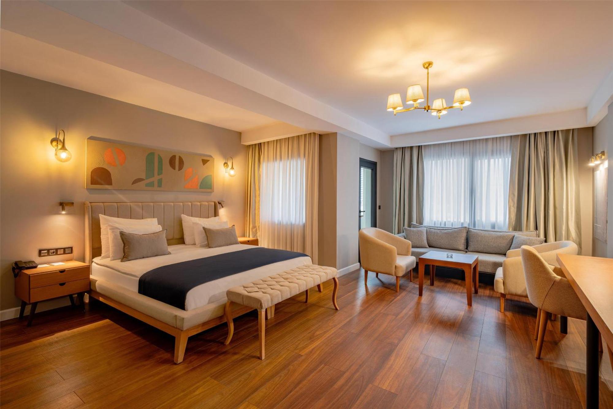 Mitte Port Hotel 4*